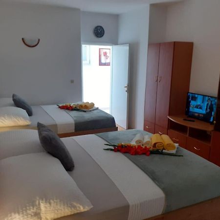 Apartments Vinea Baška Voda Extérieur photo