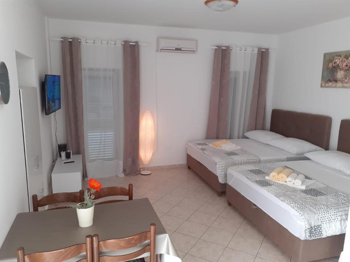 Apartments Vinea Baška Voda Extérieur photo